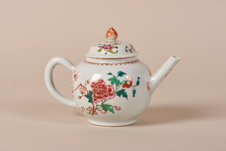 Théière aux chrysanthèmes